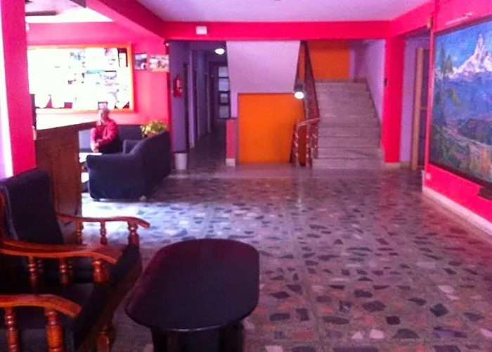 Hostal Red Planet